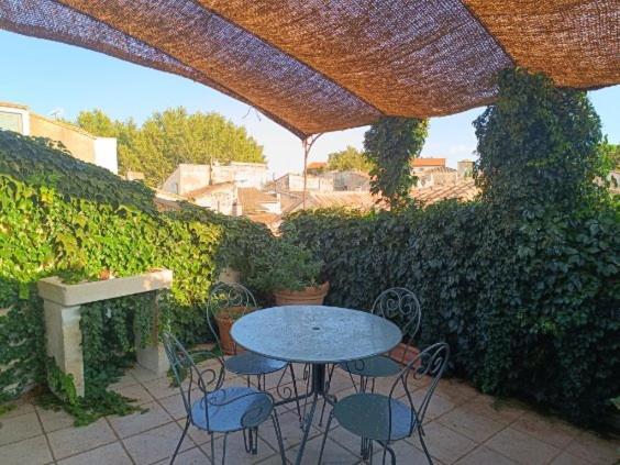 La Confidentielle Centre Ville Arles Terrasse 외부 사진